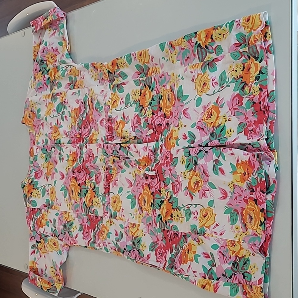 LIKE NEW Madd Street VTG Maximilist Floral Short Sleeved Romper 100% Cotton